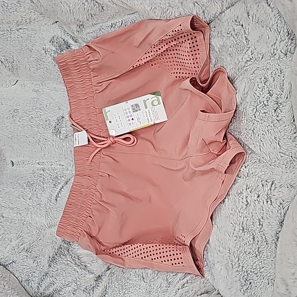 New Halara lined air-cooled shorts SIZE SM - Picture 1 of 8